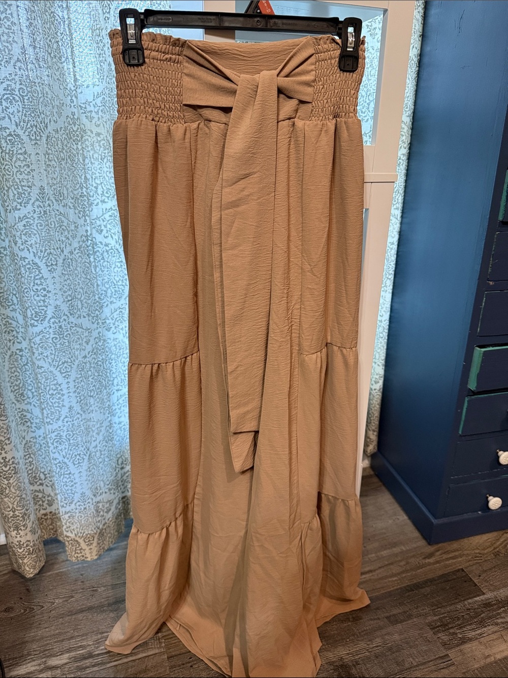 Persaya Tan Tiered Wide Leg pants with Front Sash. Size large